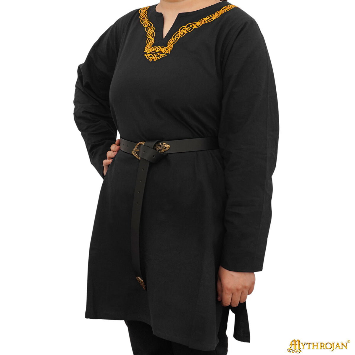 Túnica vikinga en algodón manga larga cuello bordado, color negro