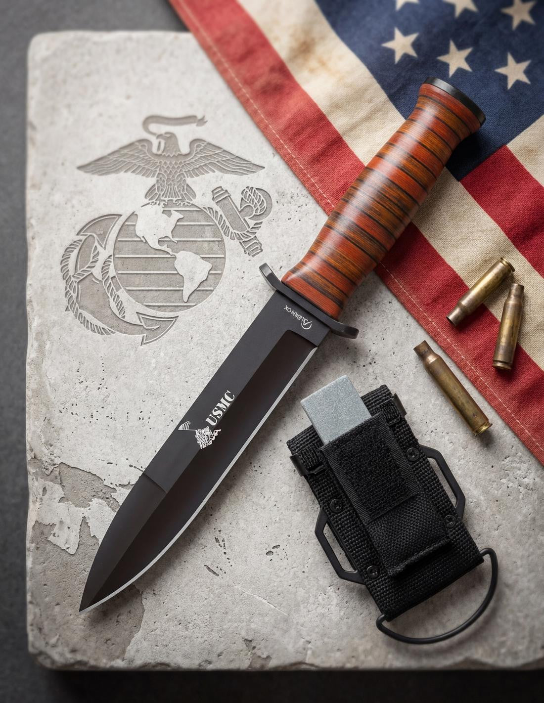Cuchillo táctico ALbainox modelo USMC, con funda