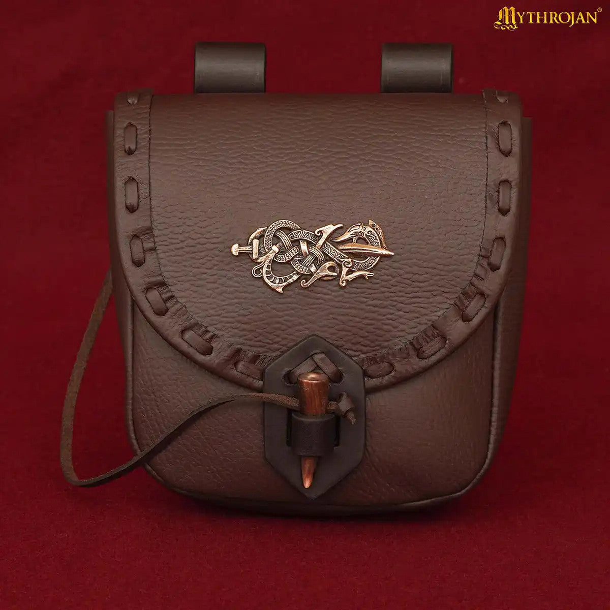 Bolso medieval en cuero marrón con detalles en bronce, para cinturón
