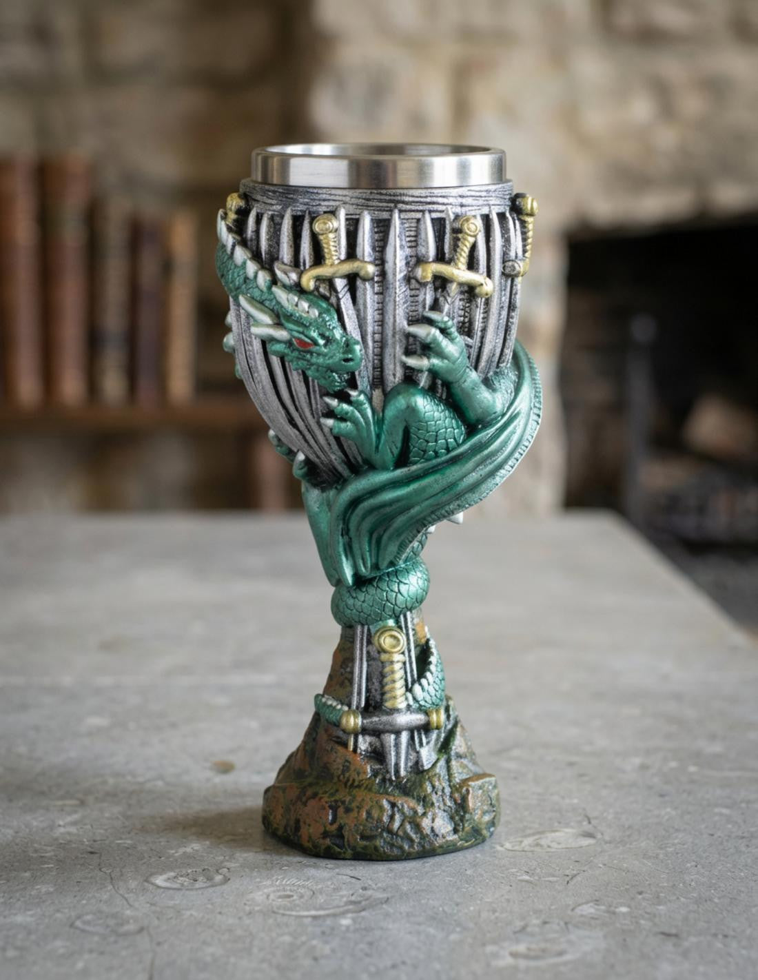Copa en resina modelo Espadas Dragón verde (19 cm.) _IA