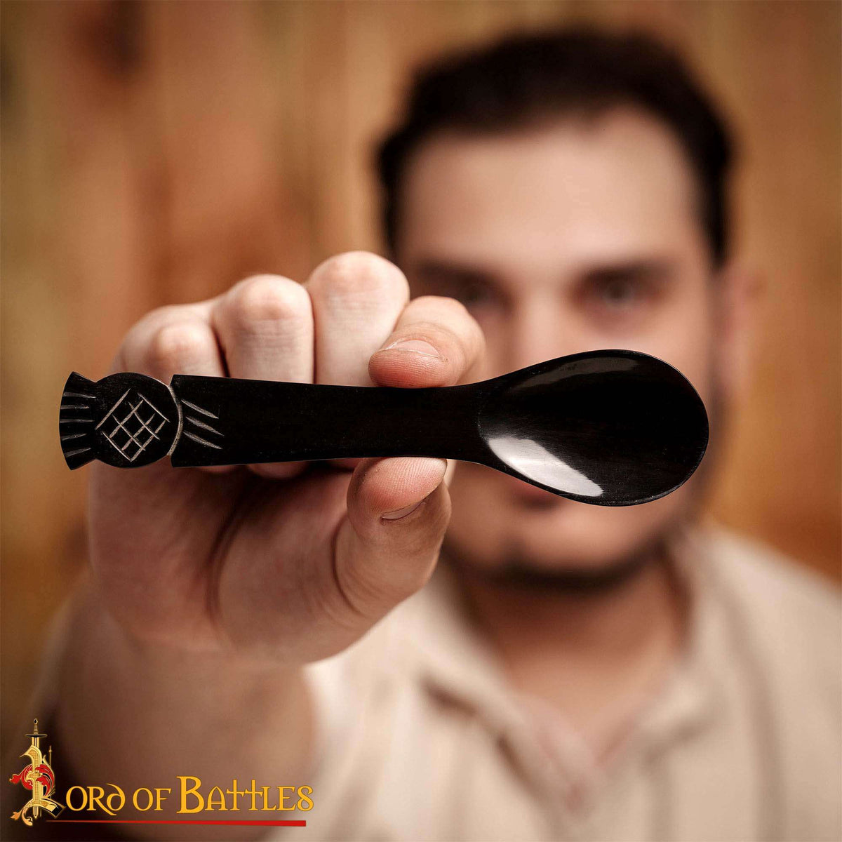 Cuchara medieval en cuerno de buey auténtico, hecha a mano