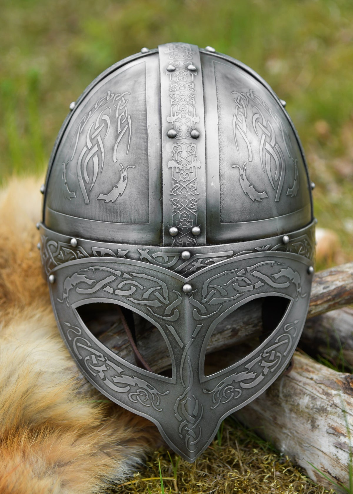 Casco Vikingo en acero con forro de cuero, Siglo X