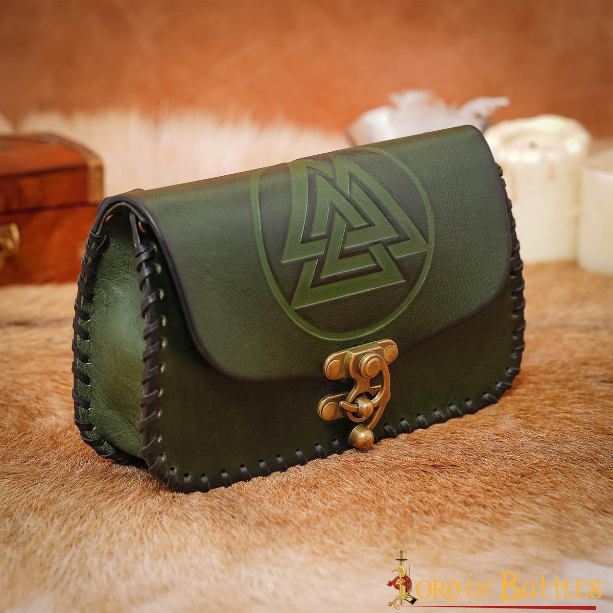 Bolso riñonera vikinga en cuero modelo Valknut