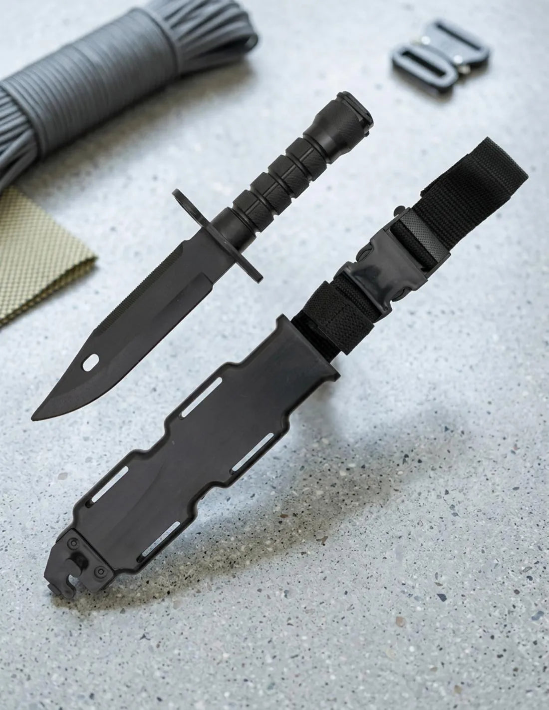 Bayoneta M9 de entrenamiento Snow Wolf con Funda Rígida